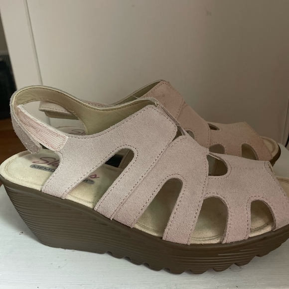 Skechers Wedge Heel Sandals Size 6.5 - Picture 1 of 4